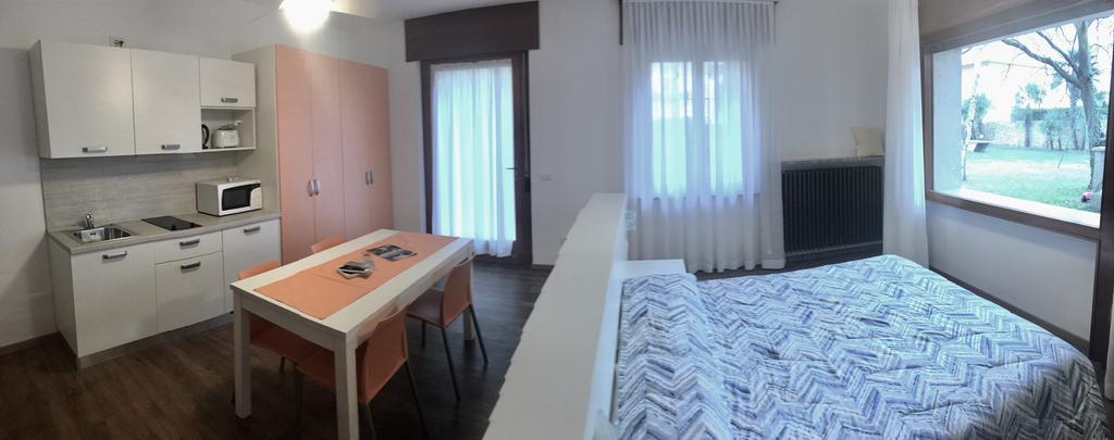 Apartamento Casa Vittoria Torbole Sul Garda Exterior foto